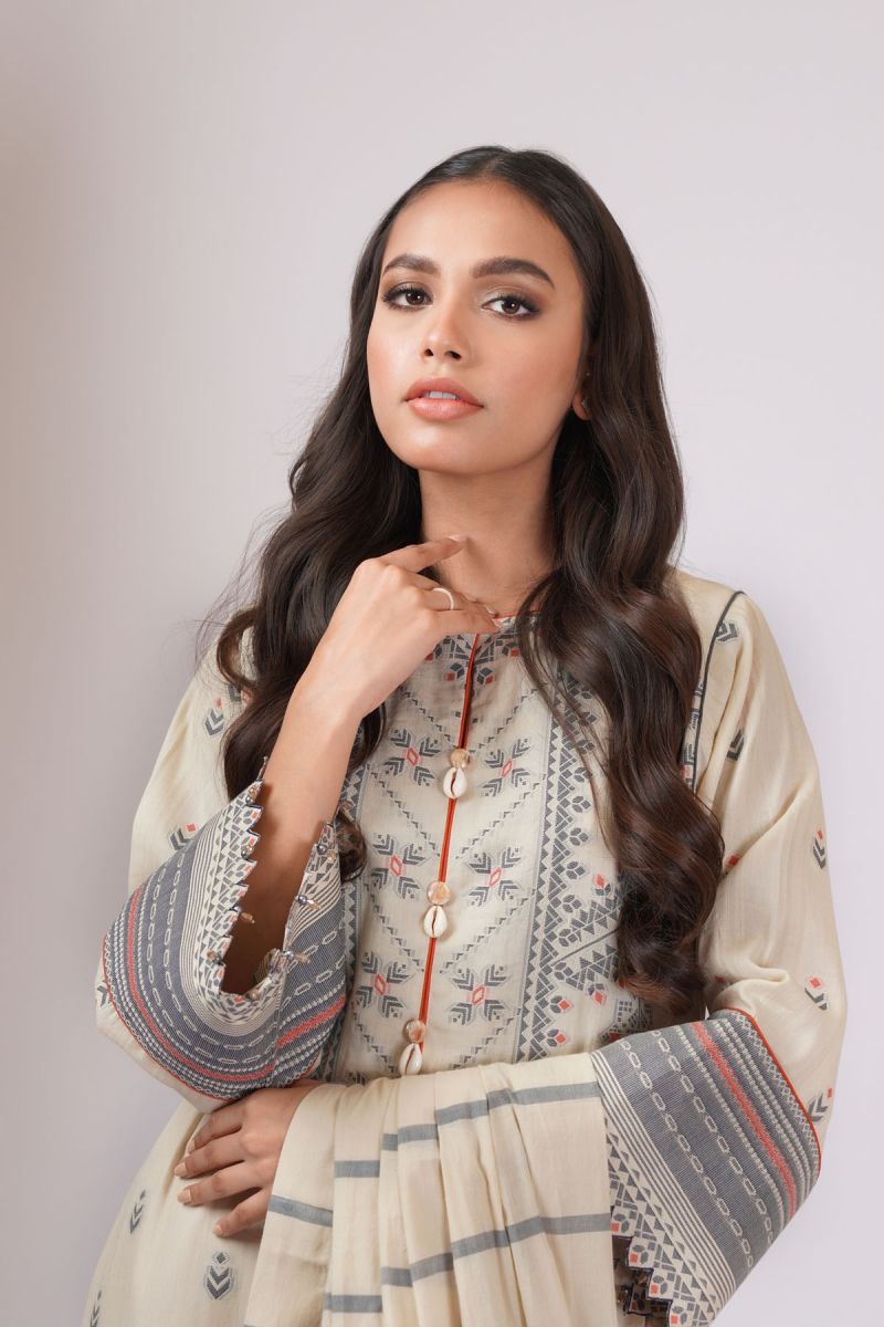 Al Karam Spring Summer`22 SS#20.1 Beige
