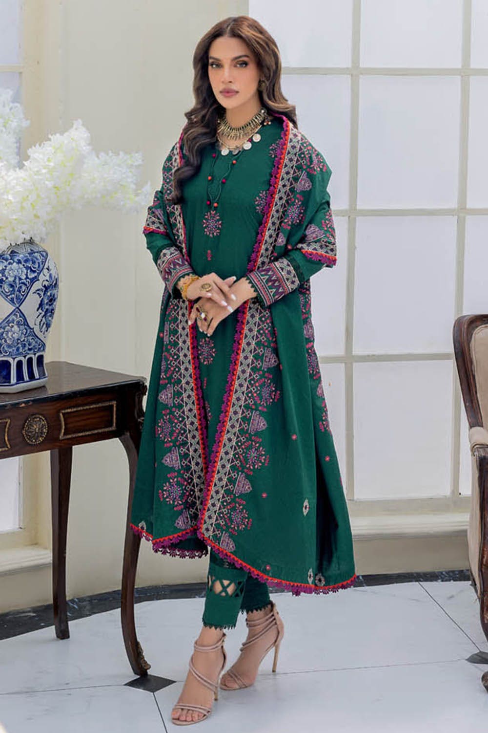Gul Ahmed Winter Collection`22 AY#22015-A