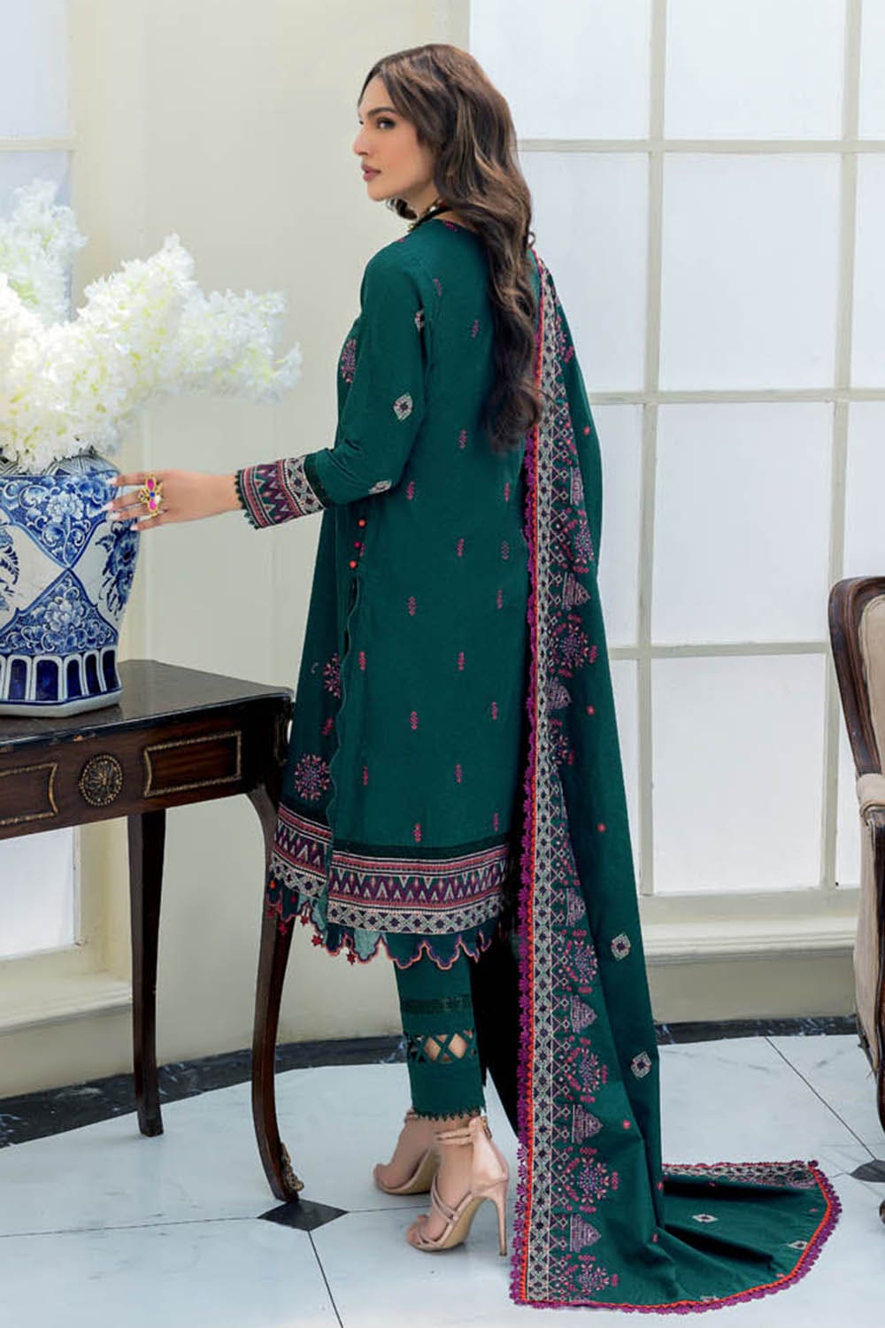 Gul Ahmed Winter Collection`22 AY#22015-A
