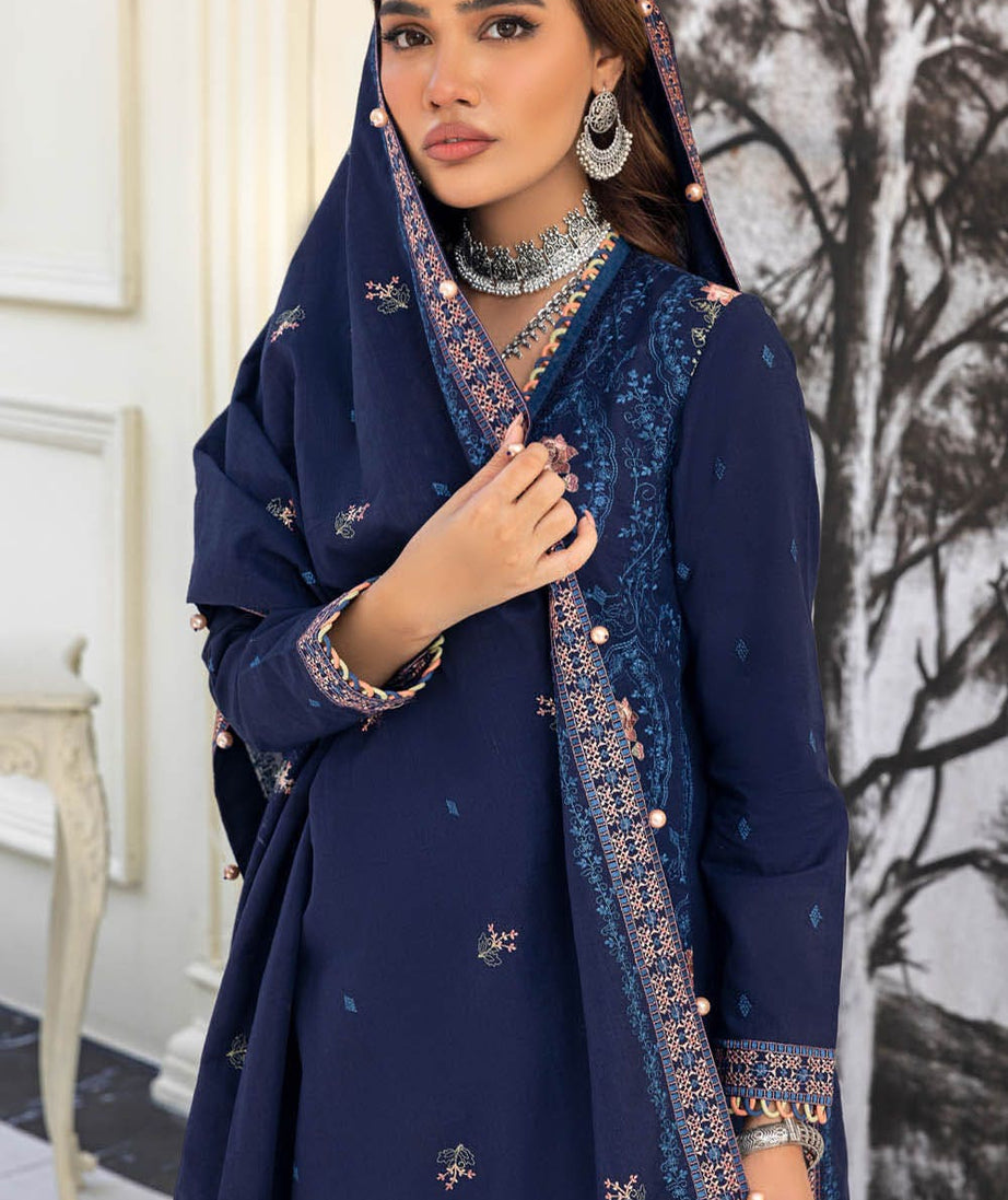 Gul Ahmed Winter Collection`22 AY#22004-A