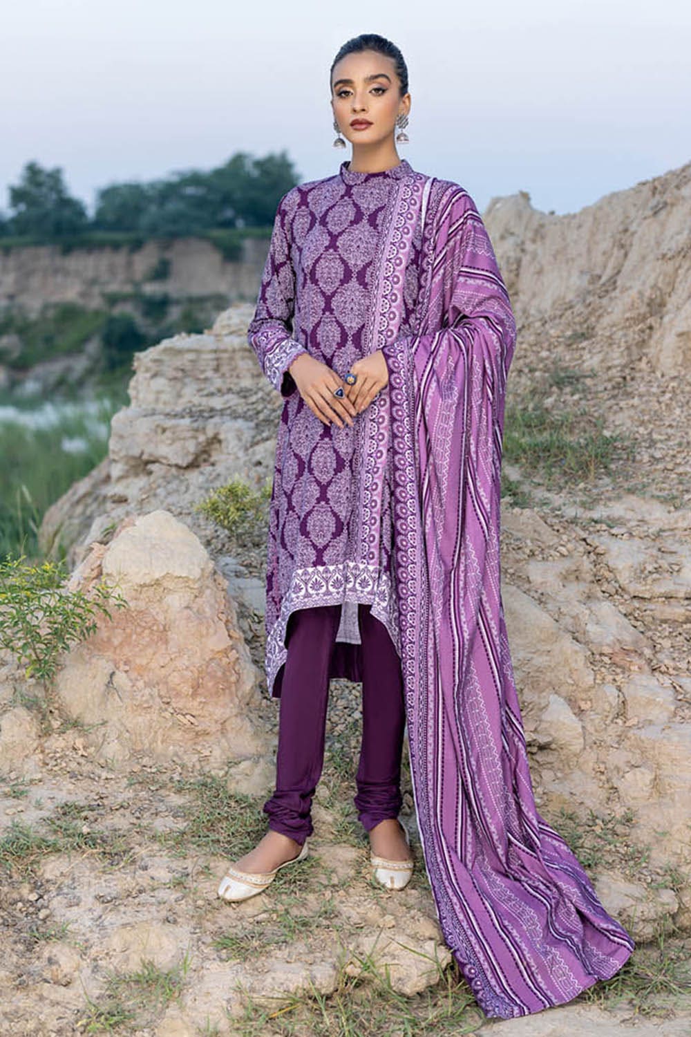 Gul Ahmed Winter Collection`22 LT#22008-B