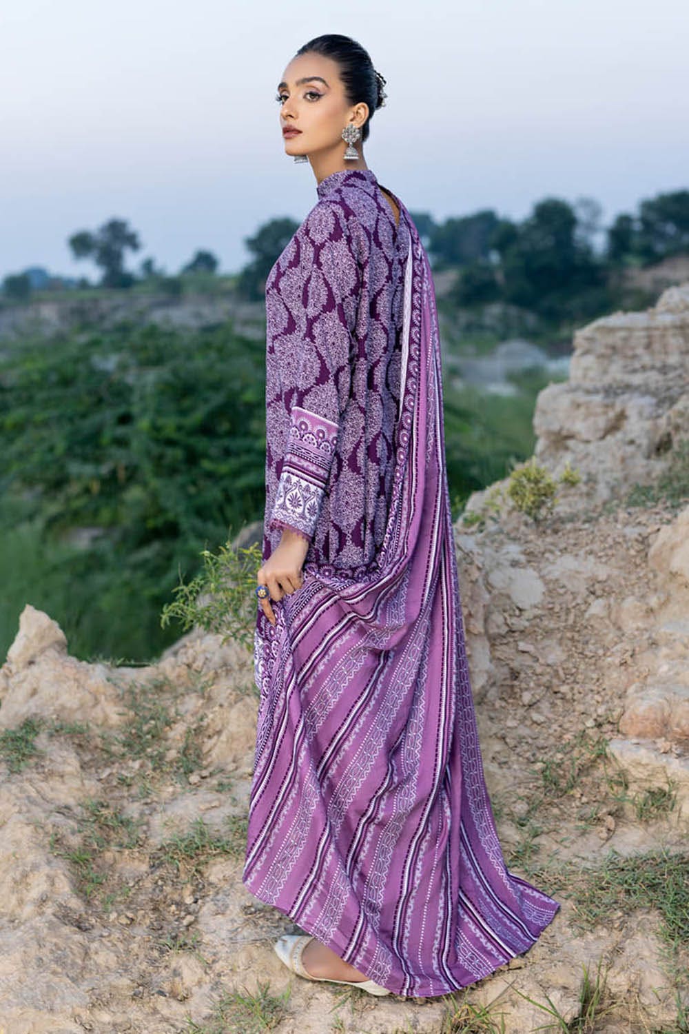 Gul Ahmed Winter Collection`22 LT#22008-B