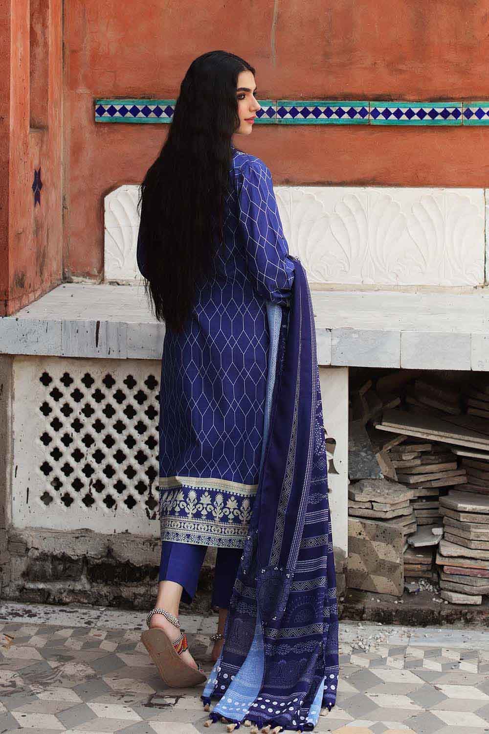 Gul Ahmed Winter Collection`22 PVS12003B Tradition Stores