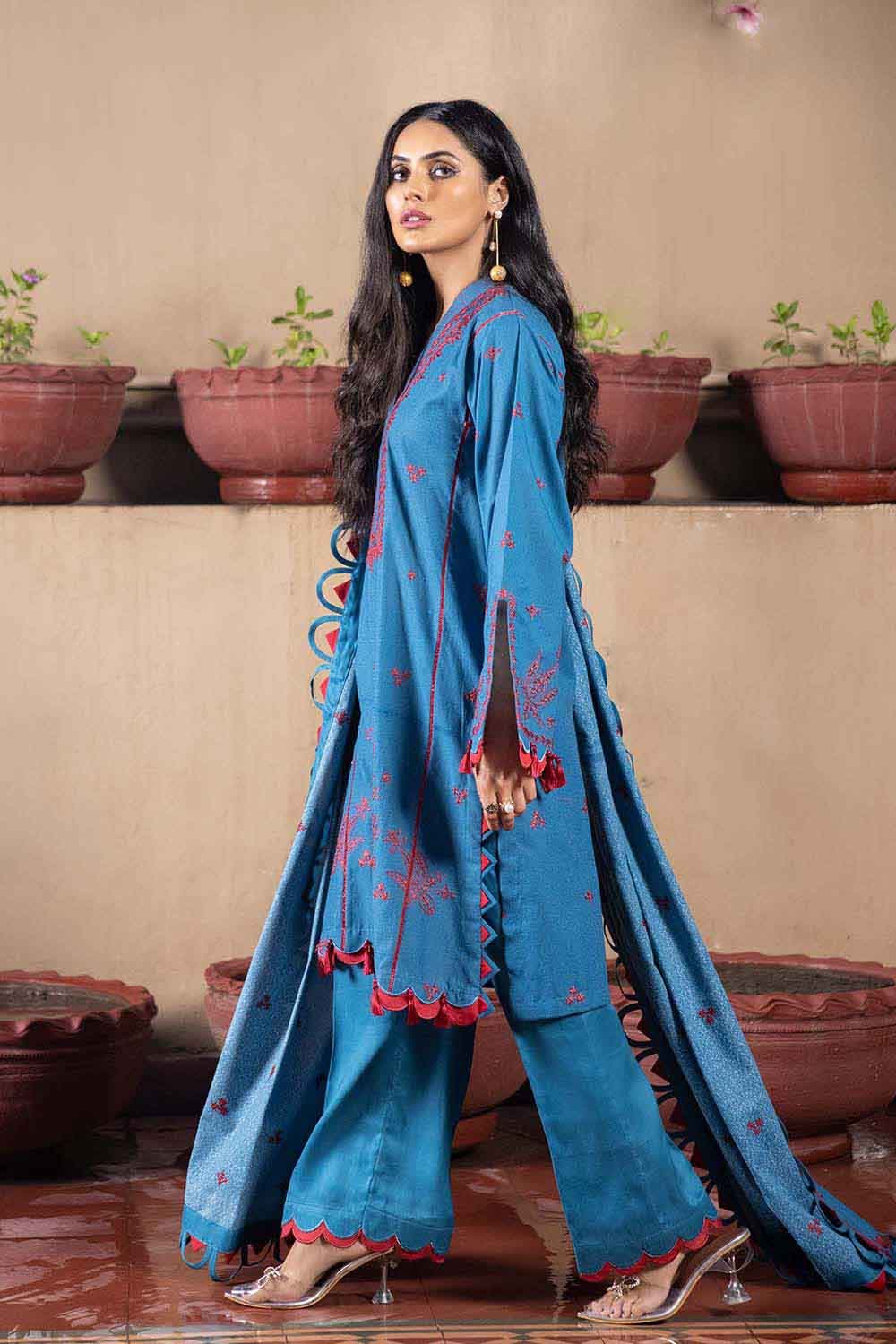 Gul Ahmed Winter Collection`22 AY#12018