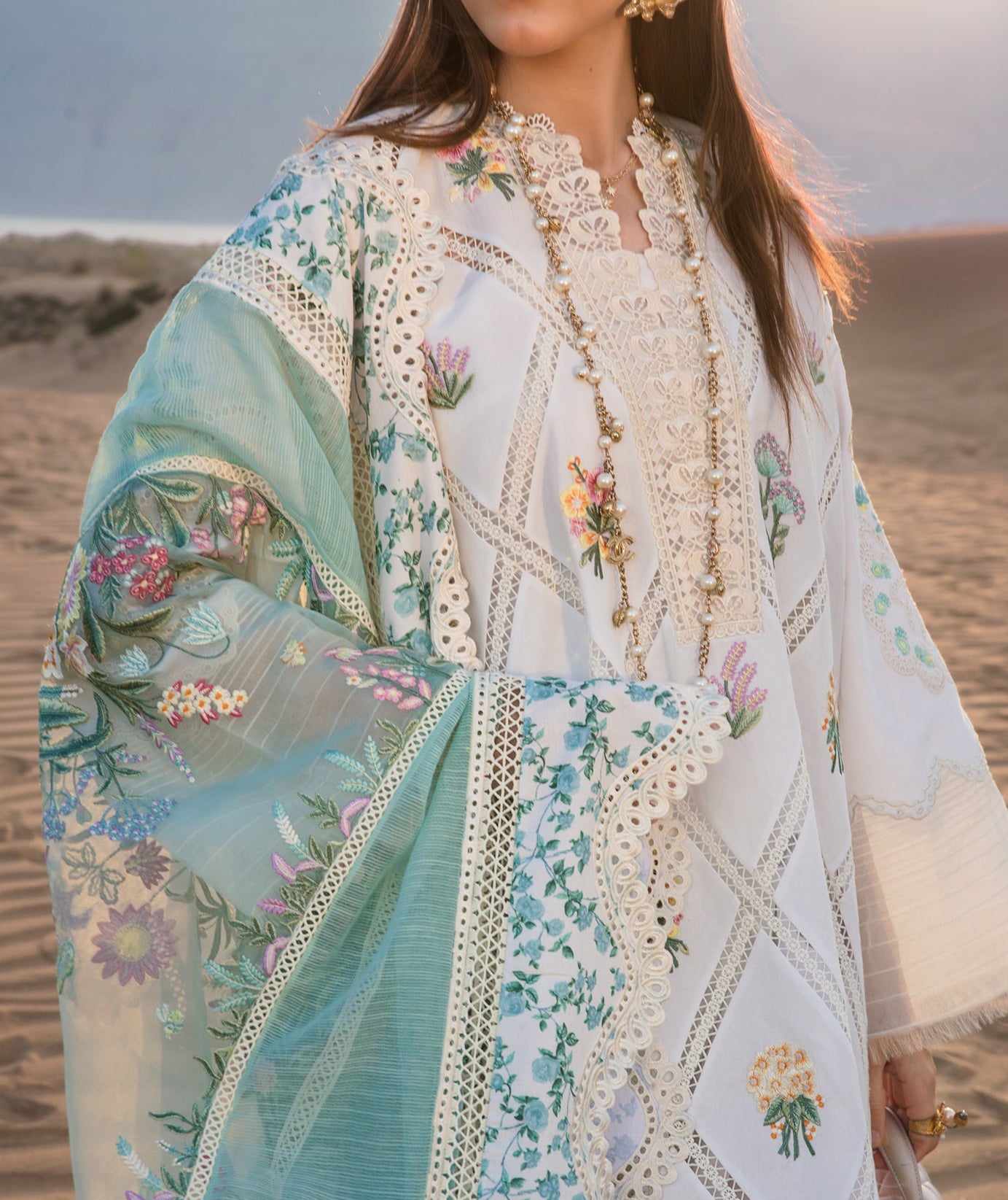 Crimson Lawn Collection'23 D#1 A