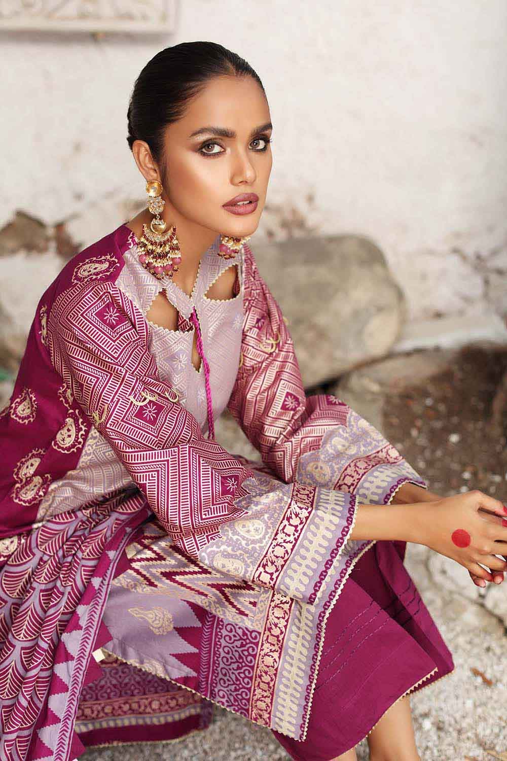 Gul Ahmed Winter Collection`22 WS#12002-B