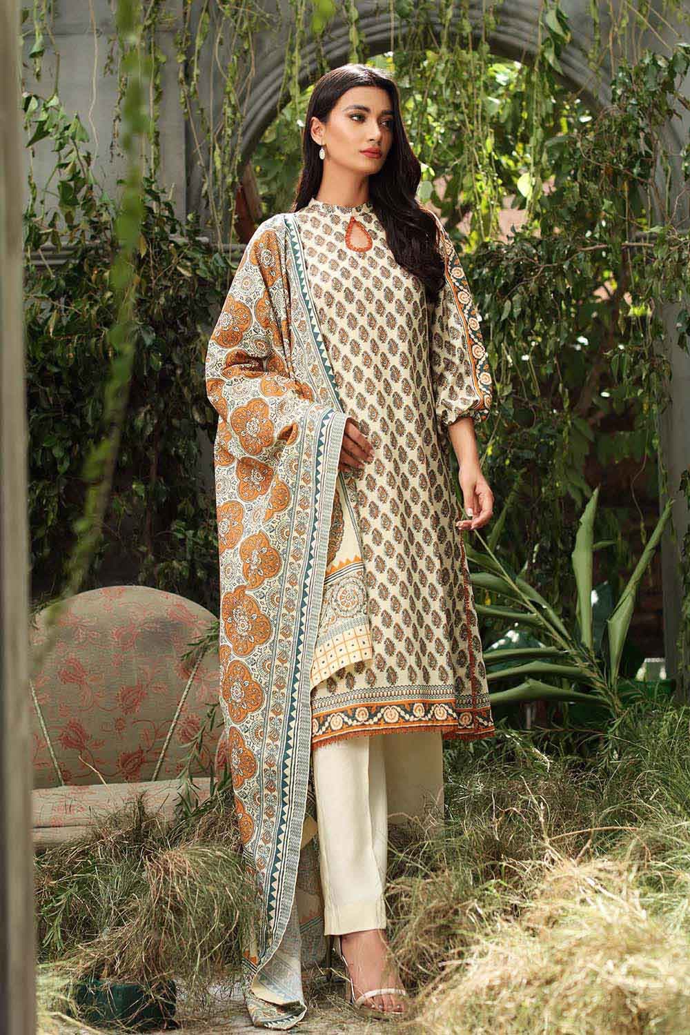 Gul Ahmed Winter Collection`22 AY#12027-B