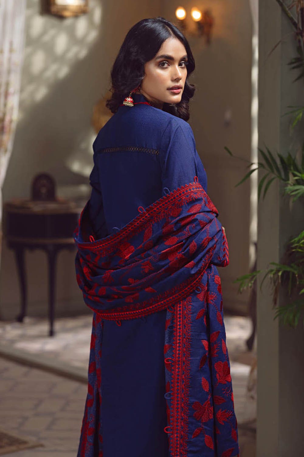 Gul Ahmed Winter Collection`22 AY#22007