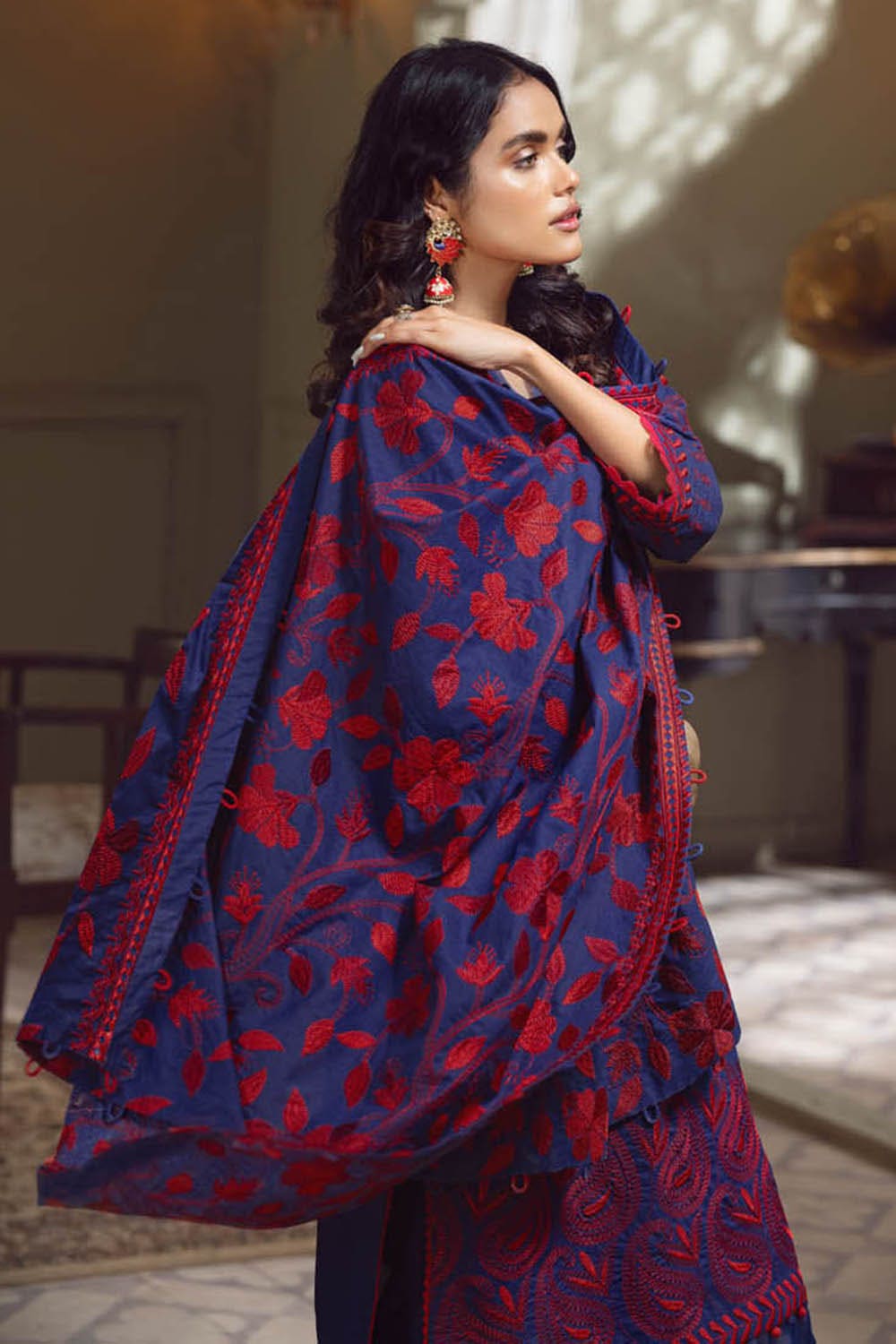 Gul Ahmed Winter Collection`22 AY#22007