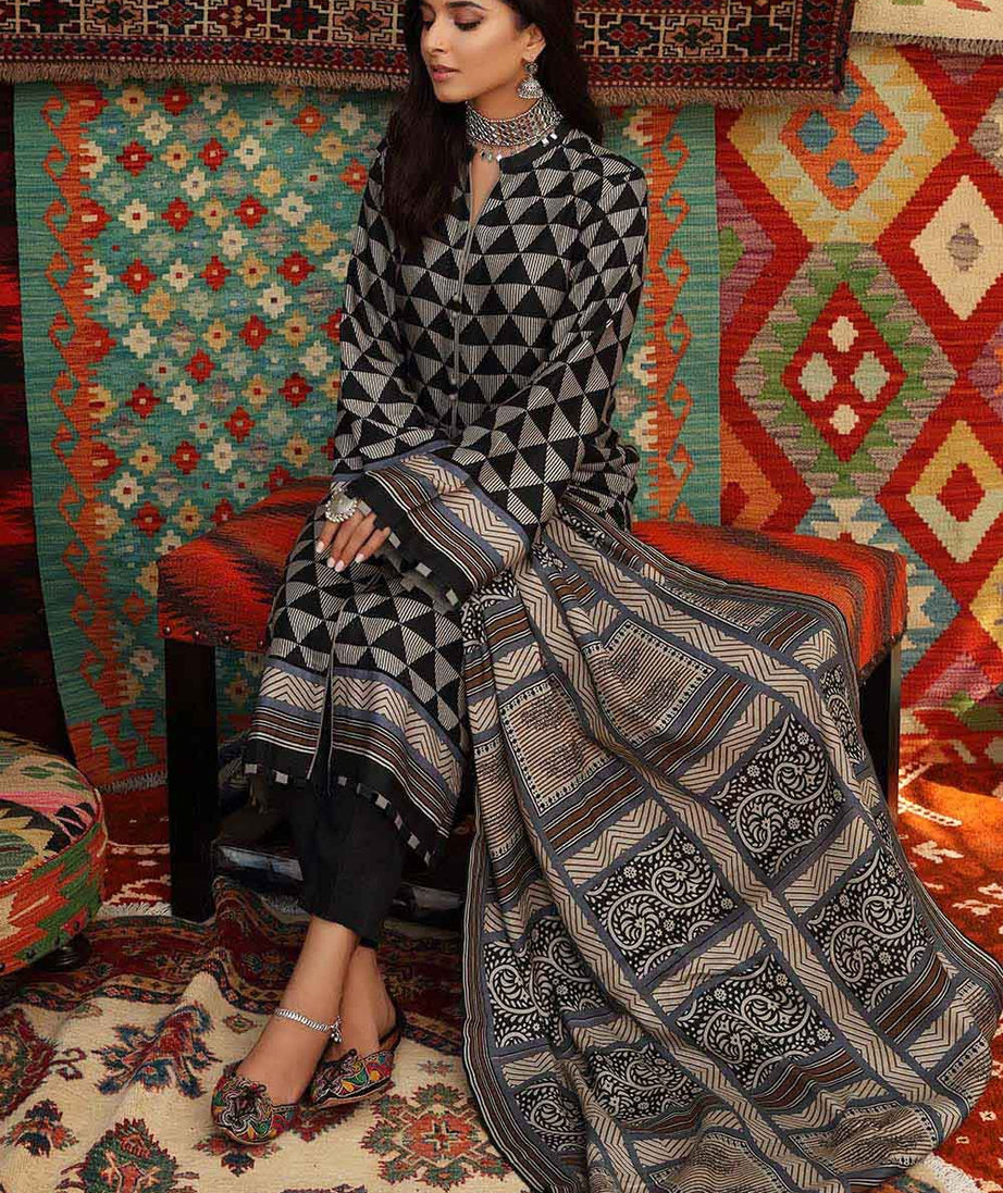 Gul Ahmed Winter Collection`22 LT#12019-A