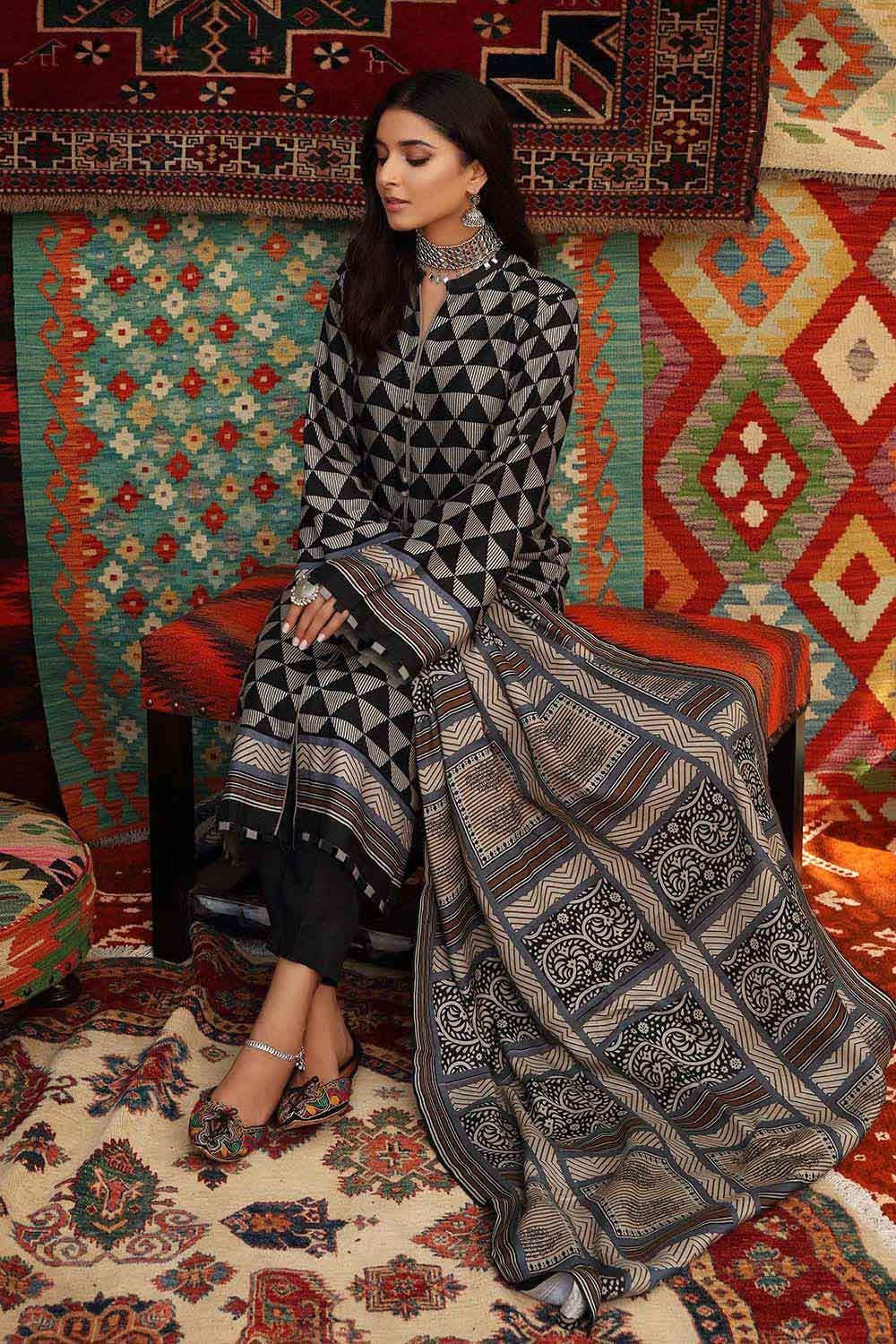 Gul Ahmed Winter Collection`22 LT#12019-A
