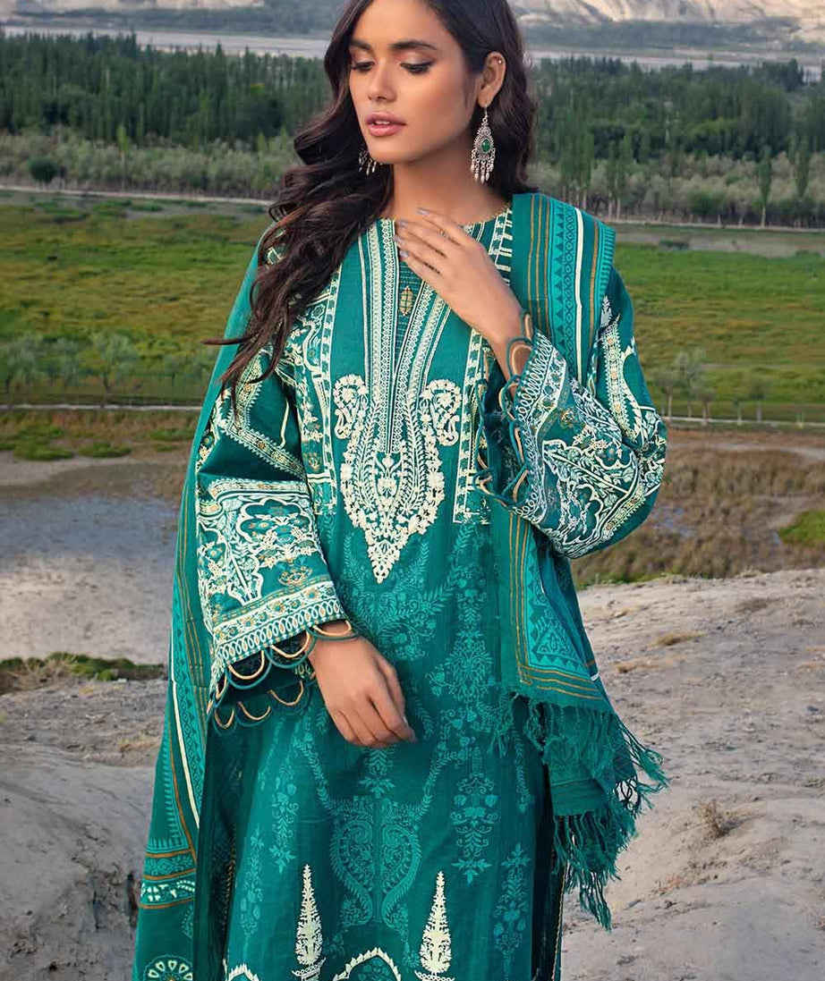 Gul Ahmed Winter Collection`22 AP#12051