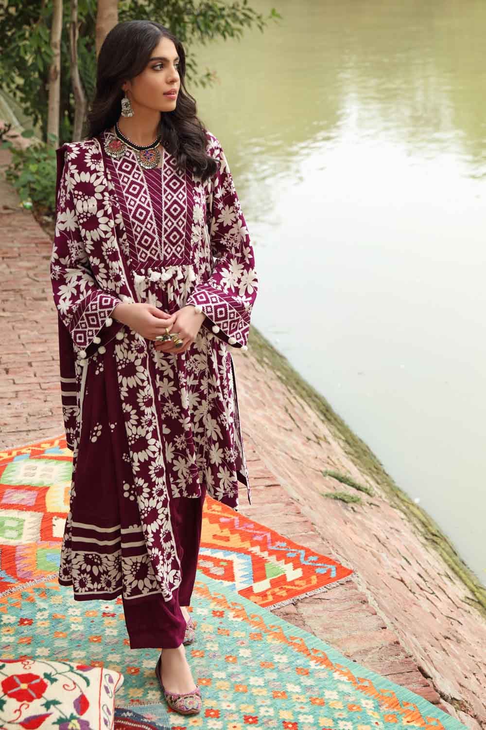 Gul Ahmed Winter Collection`21 LT # 12016 A