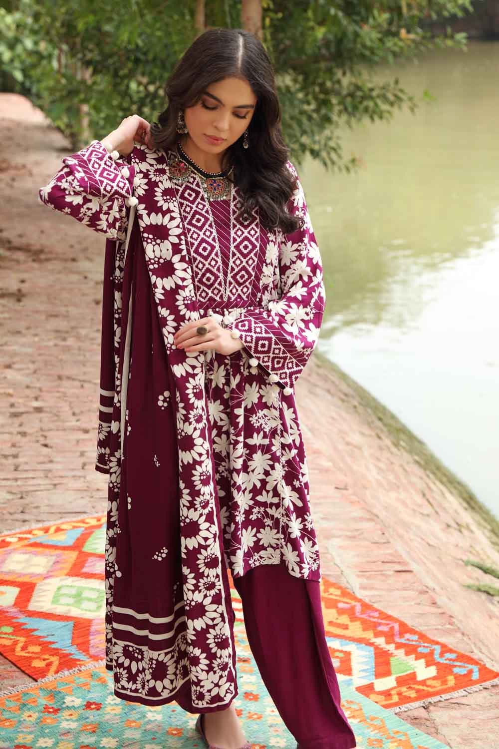 Gul Ahmed Winter Collection`21 LT # 12016 A