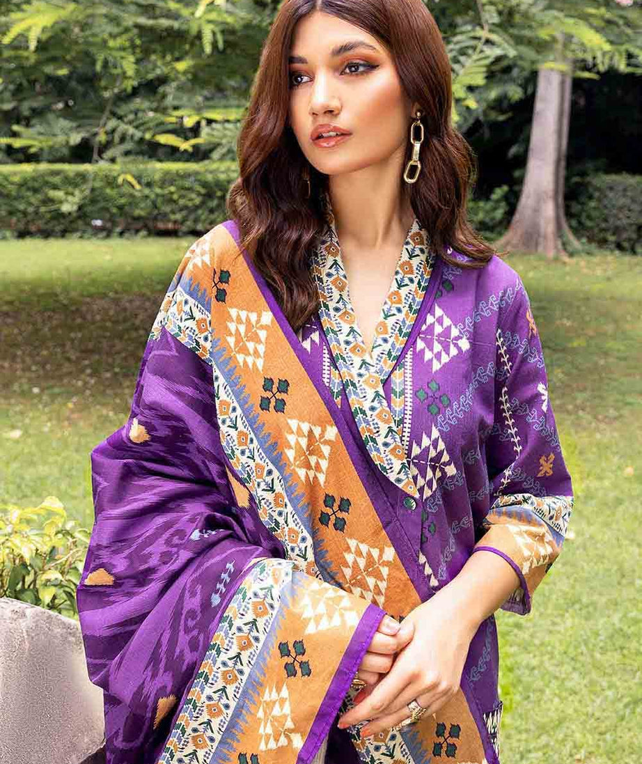 Gul Ahmed Winter Collection`22 K#22057-A