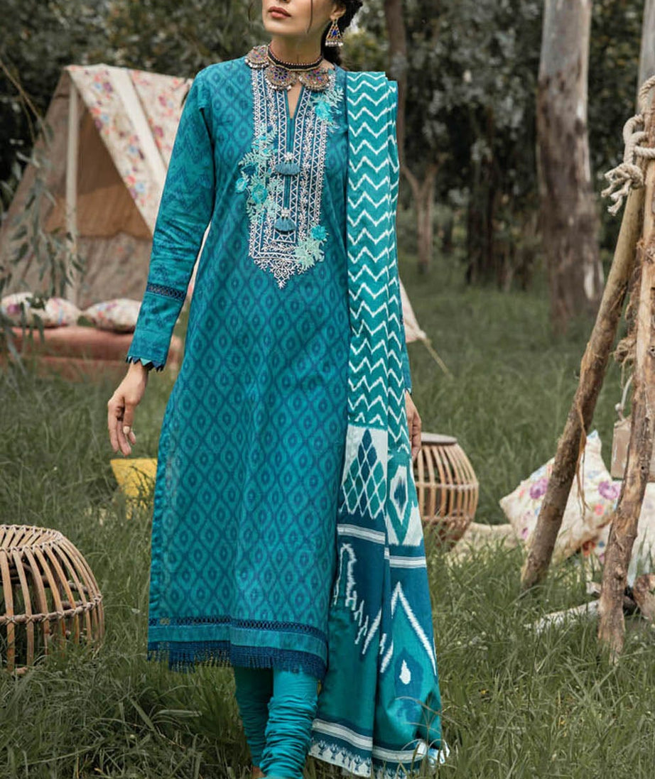 Gul Ahmed Winter Collection`22 TK#22002