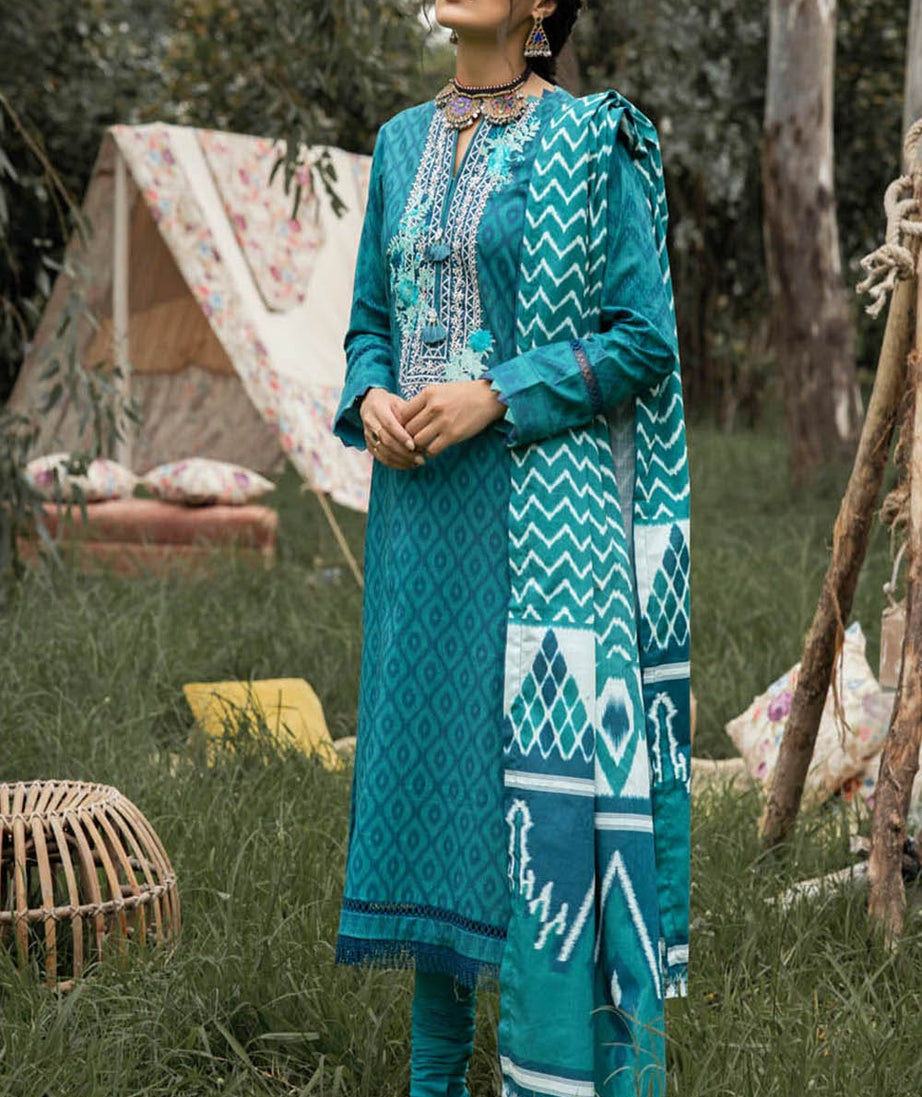 Gul Ahmed Winter Collection`22 TK#22002