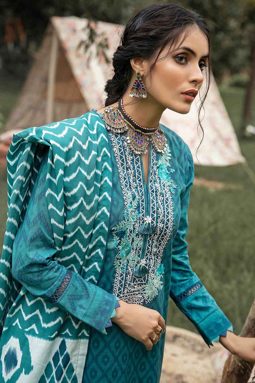 Gul Ahmed Winter Collection`22 TK#22002